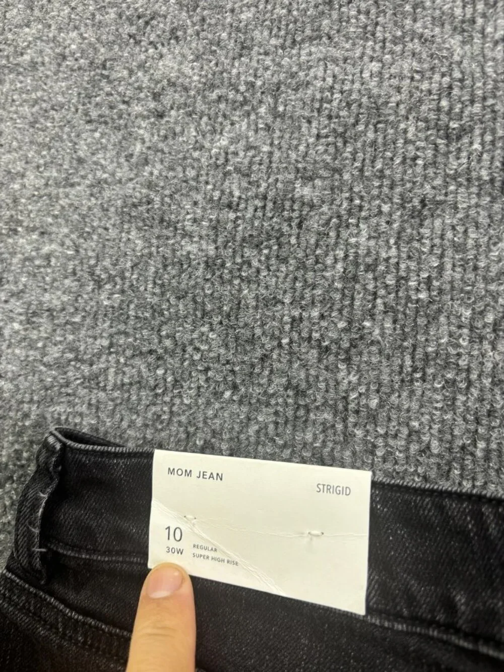 American Eagle Mom Jeans Womens 10 Black High Rise Distressed Strigid‎ 30x28.5
